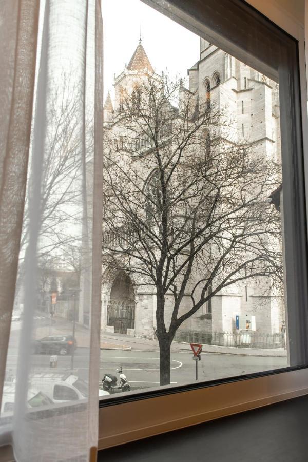 Suite Romanee 6 Personnes Vue Cathedrale 2 Places De Parking Dijon Kültér fotó
